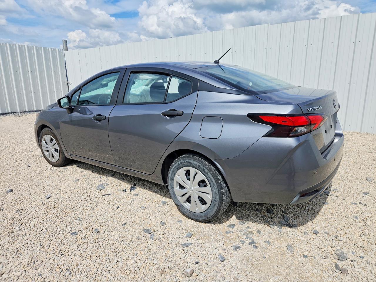 2025 NISSAN VERSA S — снимка 2