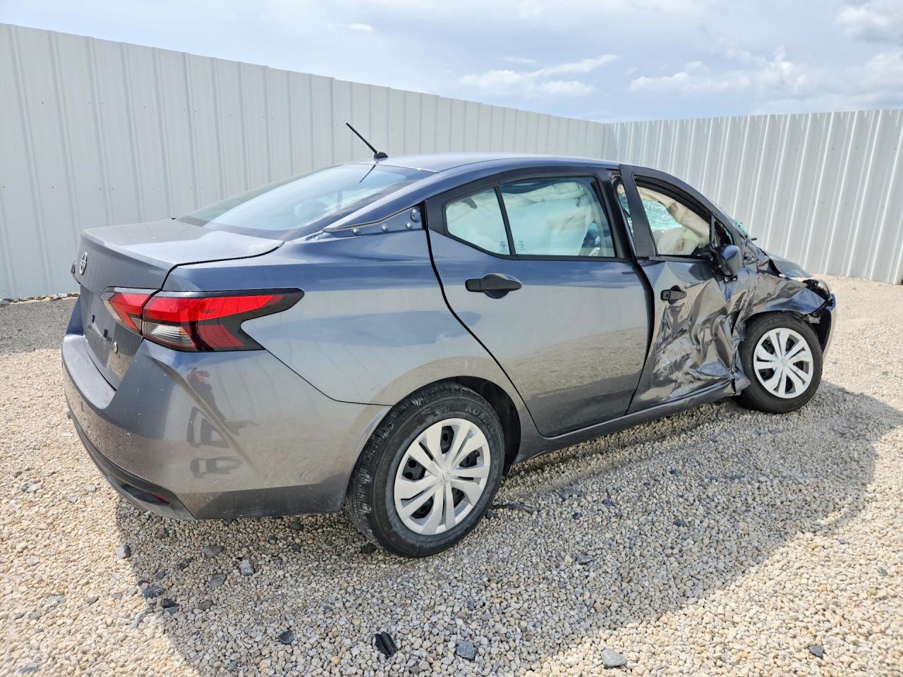 2025 NISSAN VERSA S — снимка 3