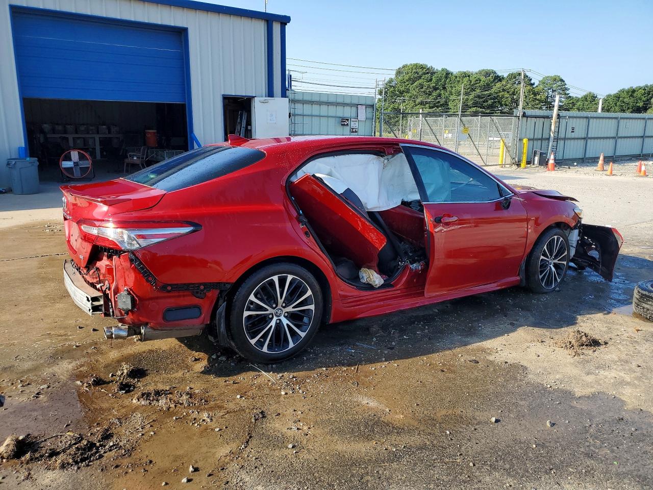 2019 TOYOTA CAMRY SE — снимка 3