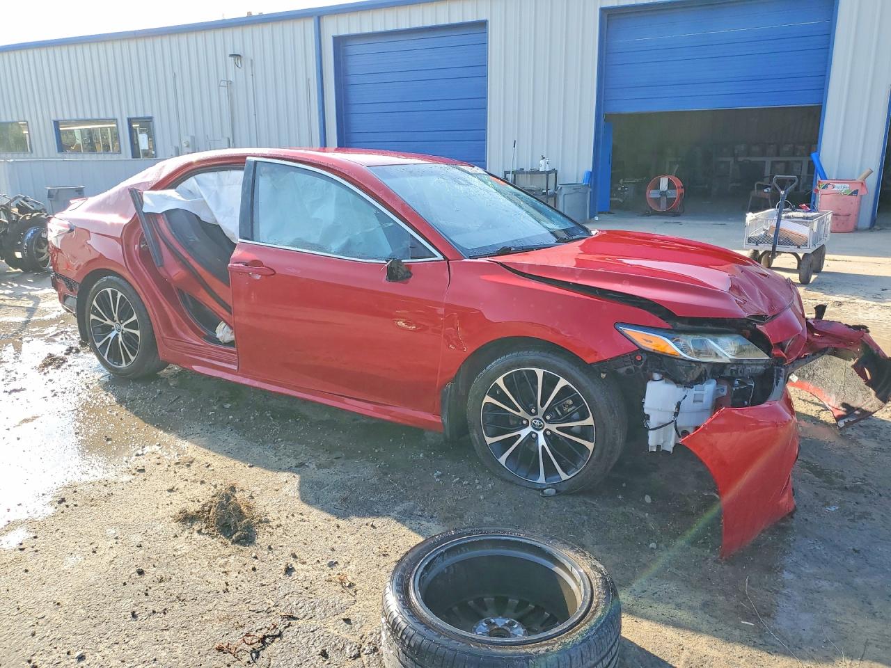 2019 TOYOTA CAMRY SE — снимка 4