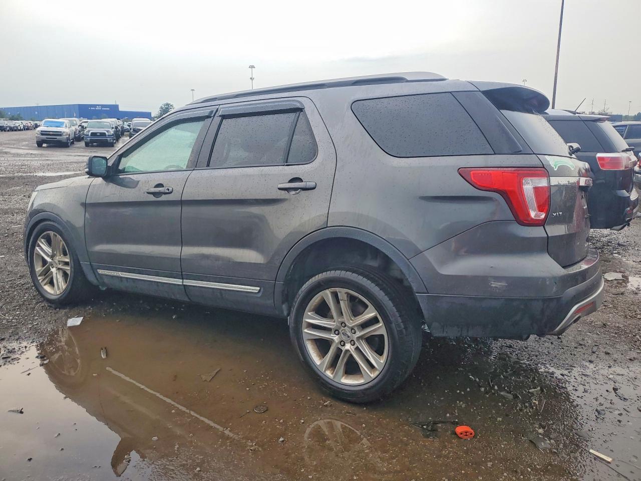 2017 FORD EXPLORER XLT — снимка 2