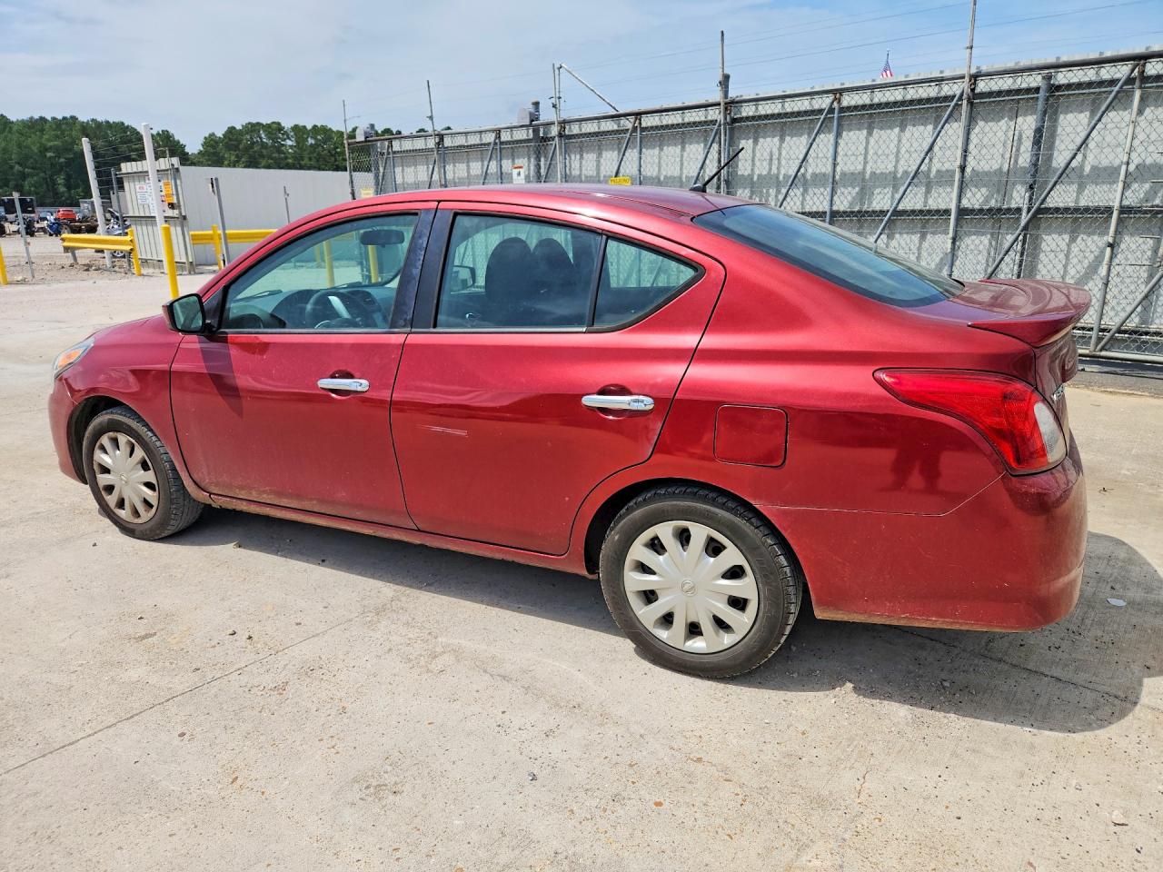 2019 NISSAN VERSA SV — снимка 2