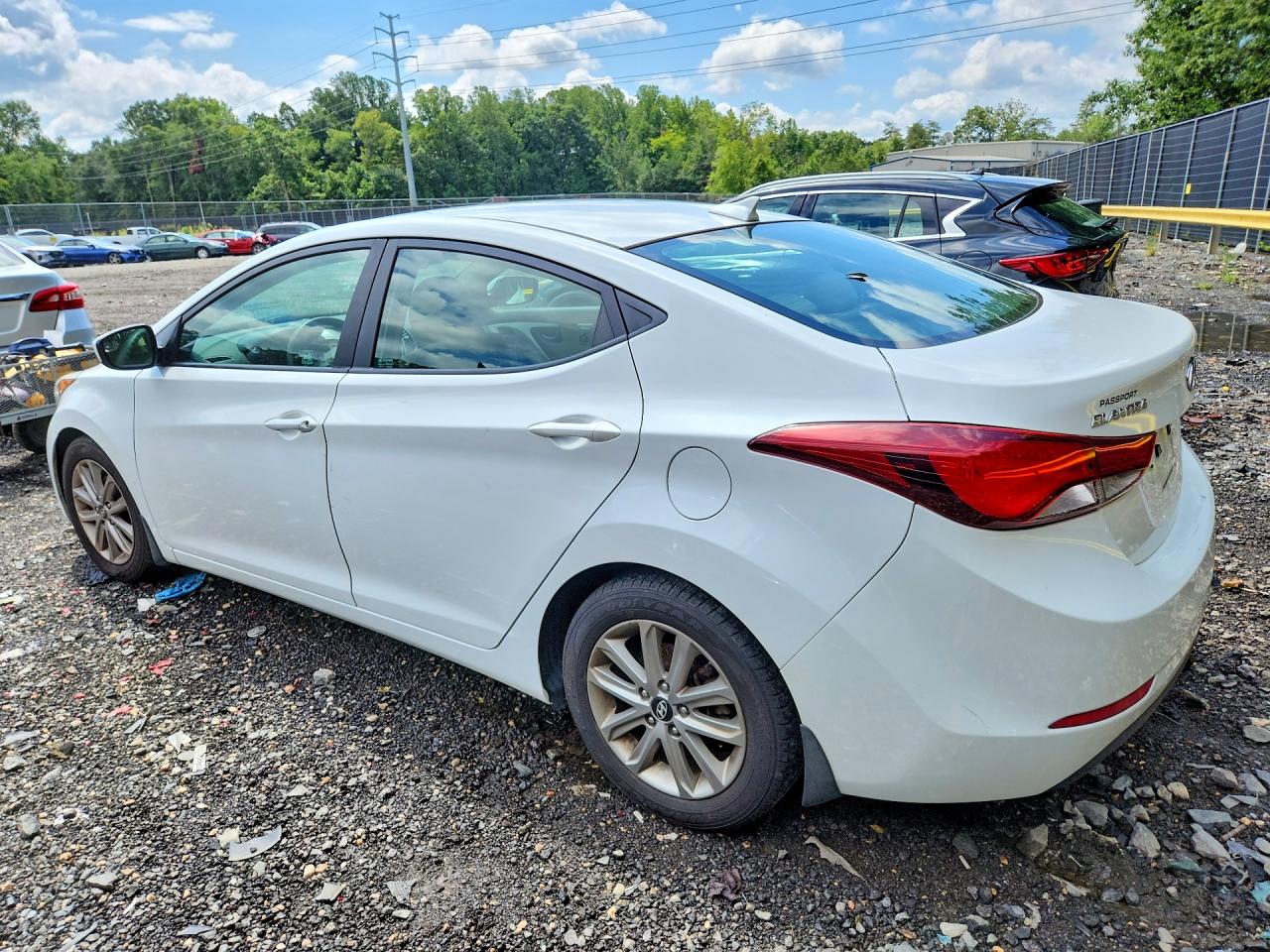 2016 HYUNDAI ELANTRA SE — снимка 2