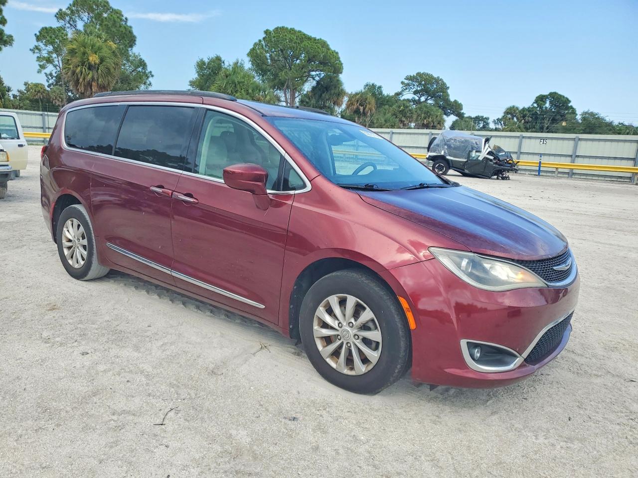 2017 CHRYSLER PACIFICA TOURING L — снимка 4