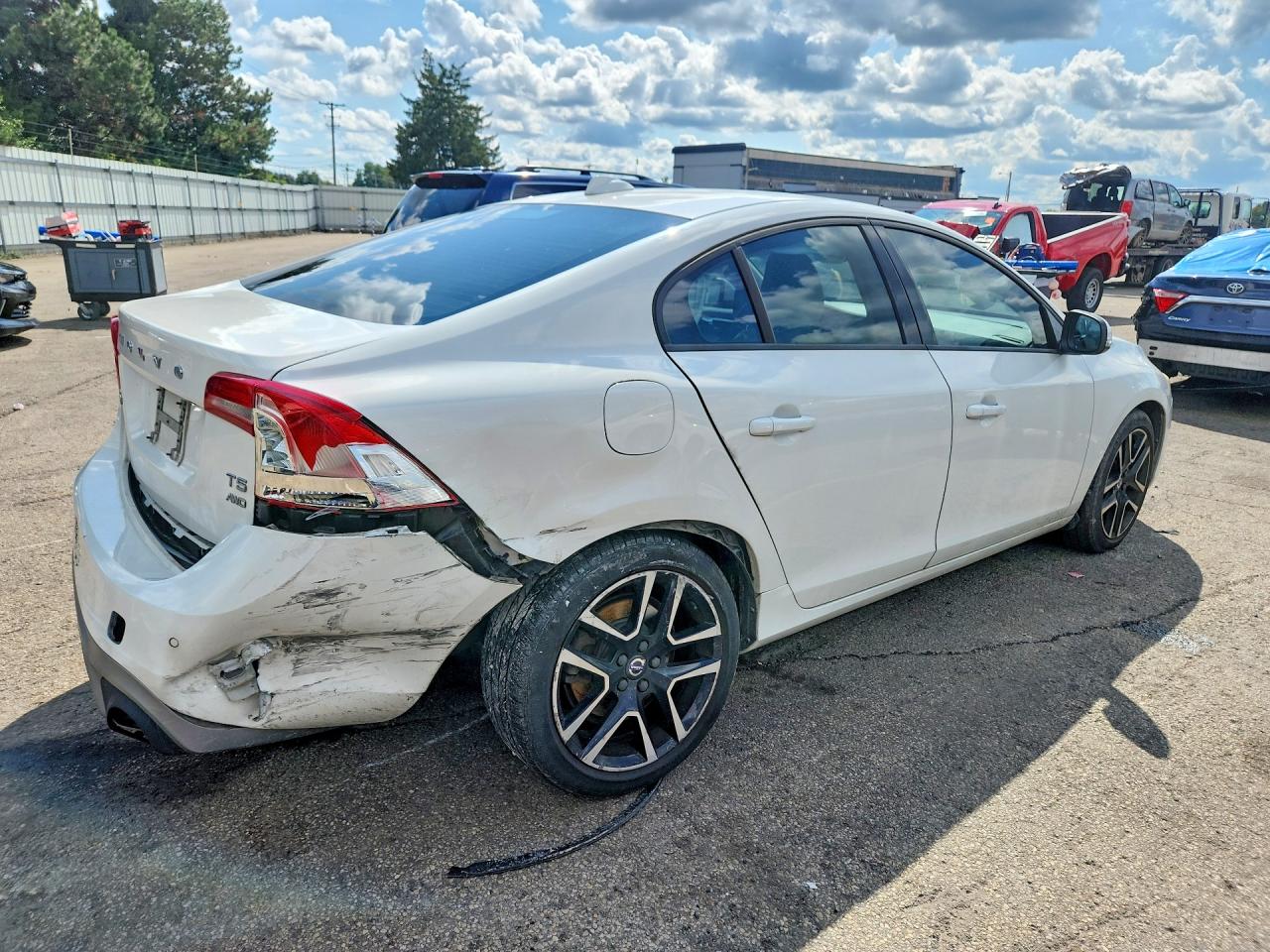 2017 VOLVO S60 DYNAMIC — снимка 3