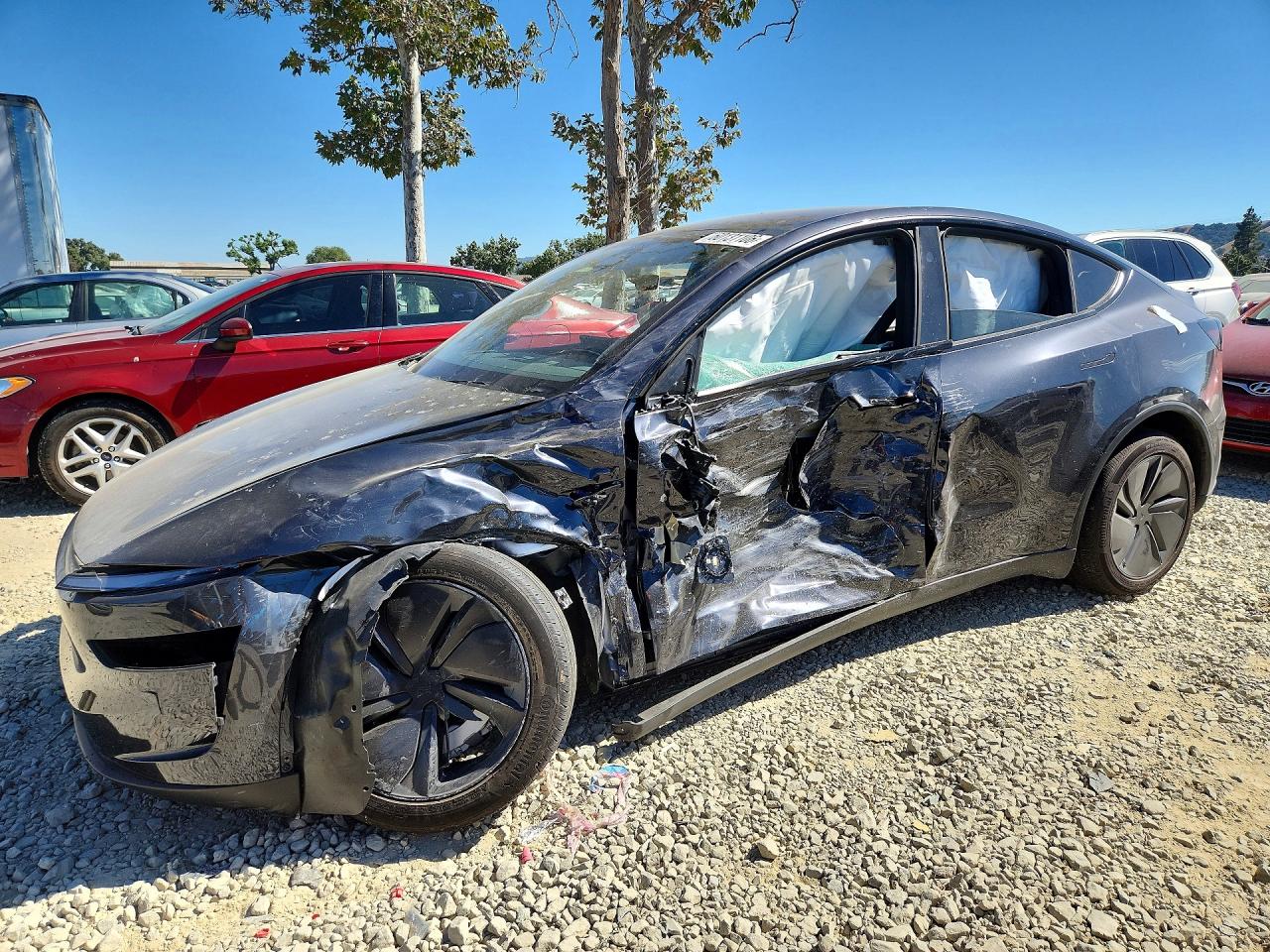 2026 TESLA MODEL Y