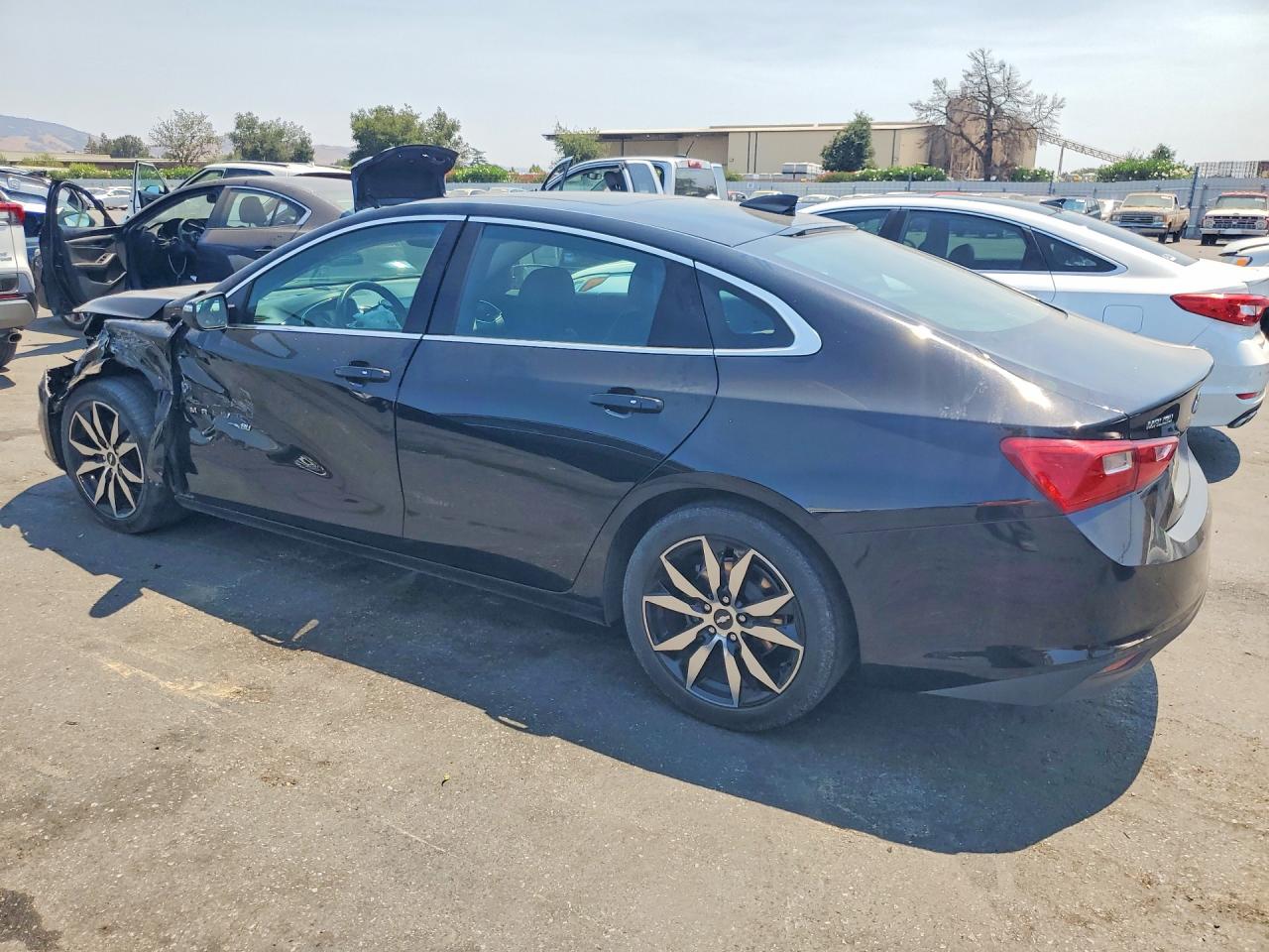 2017 CHEVROLET MALIBU LT — снимка 2