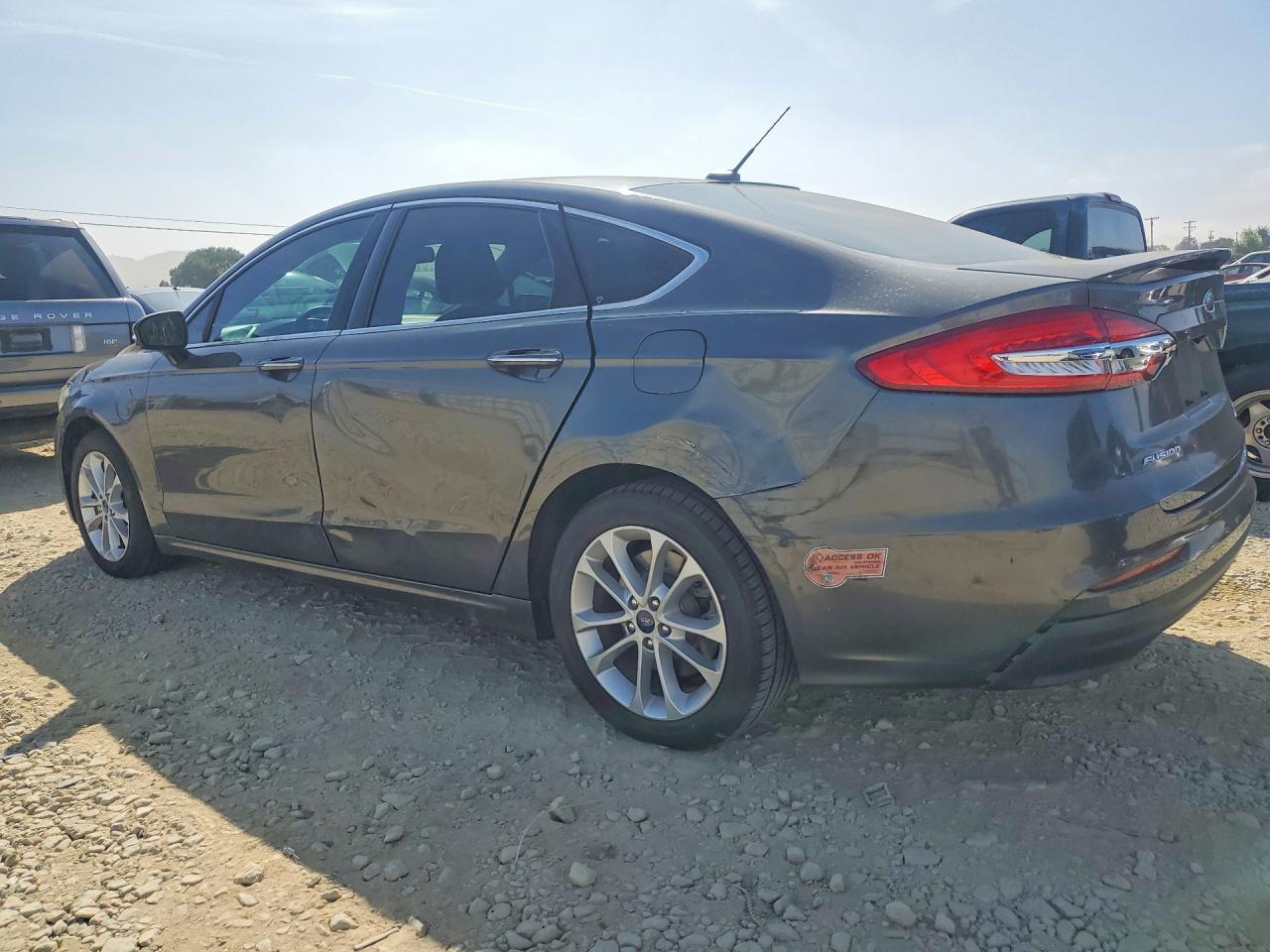 2020 FORD FUSION TITANIUM — photo 2