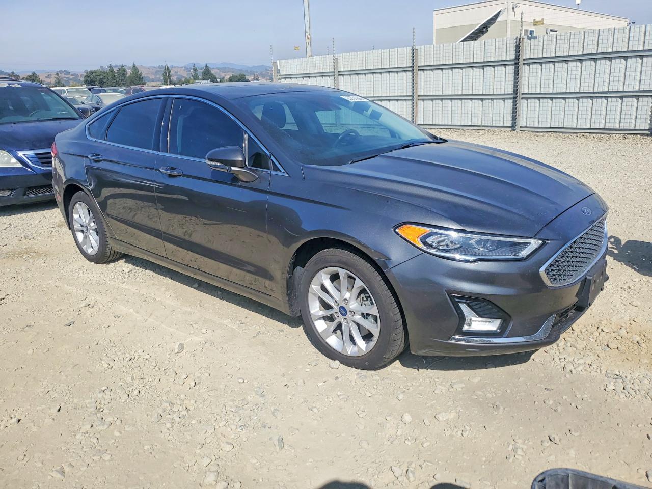 2020 FORD FUSION TITANIUM — photo 4