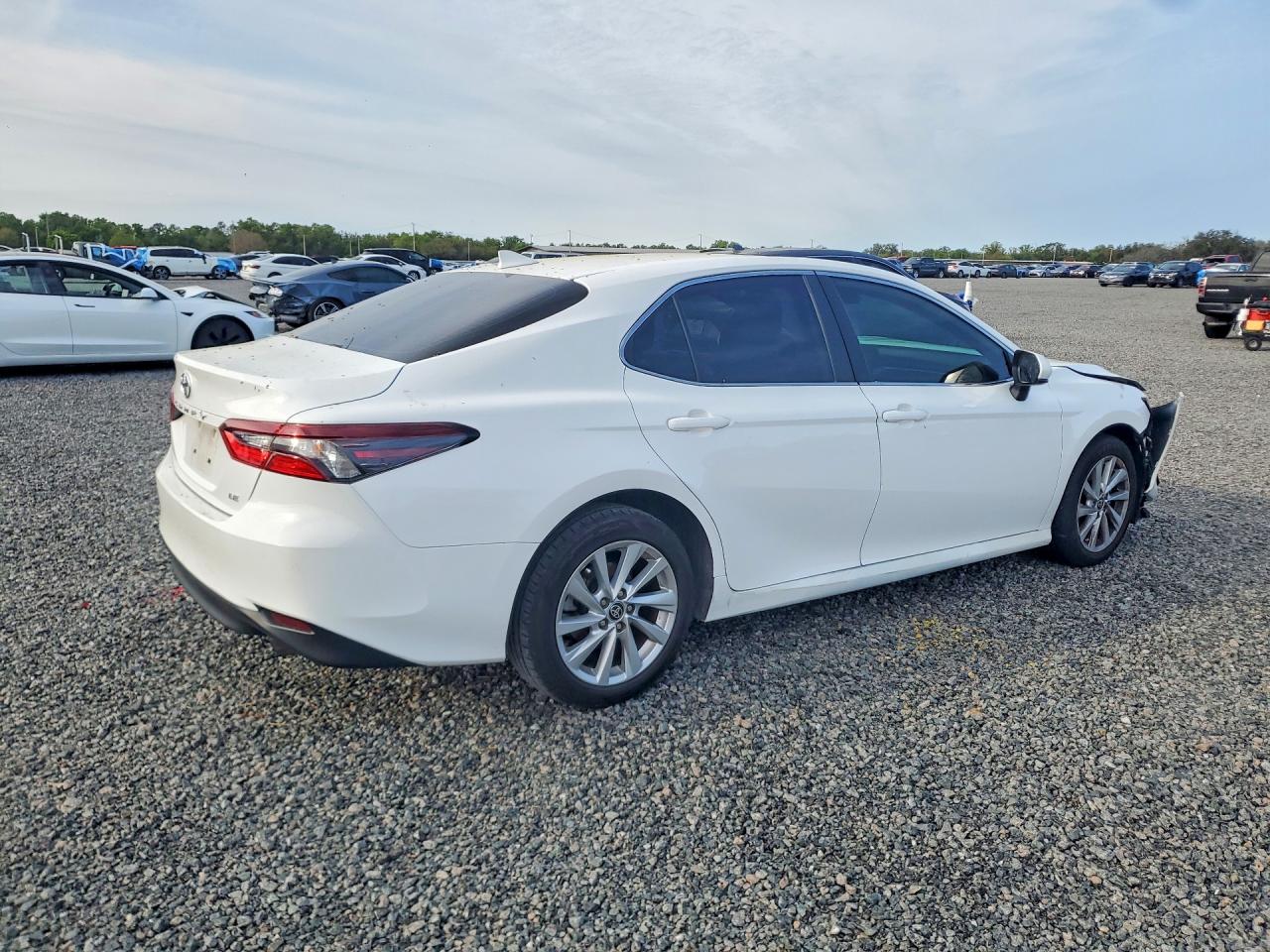 2023 TOYOTA CAMRY LE — снимка 3