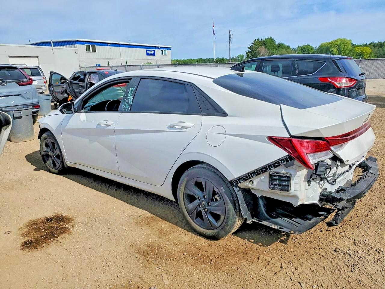 2024 HYUNDAI ELANTRA SEL — снимка 2