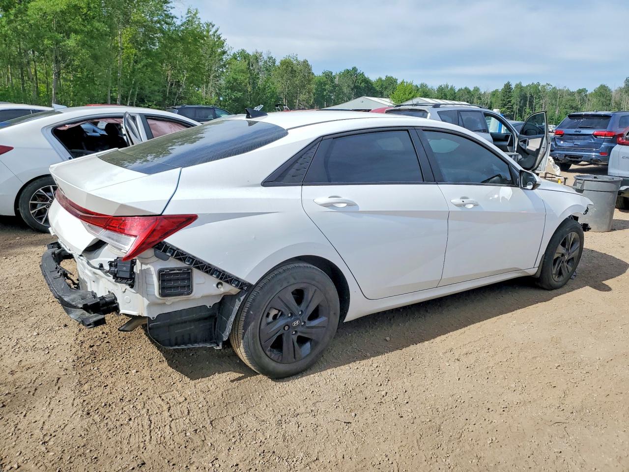 2024 HYUNDAI ELANTRA SEL — снимка 3