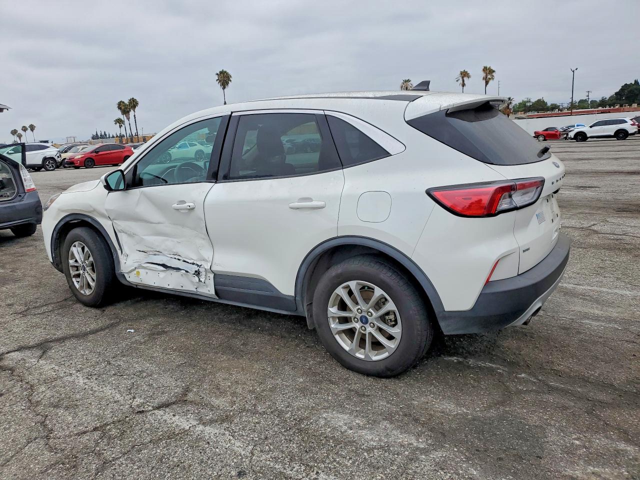 2020 FORD ESCAPE SE — снимка 2
