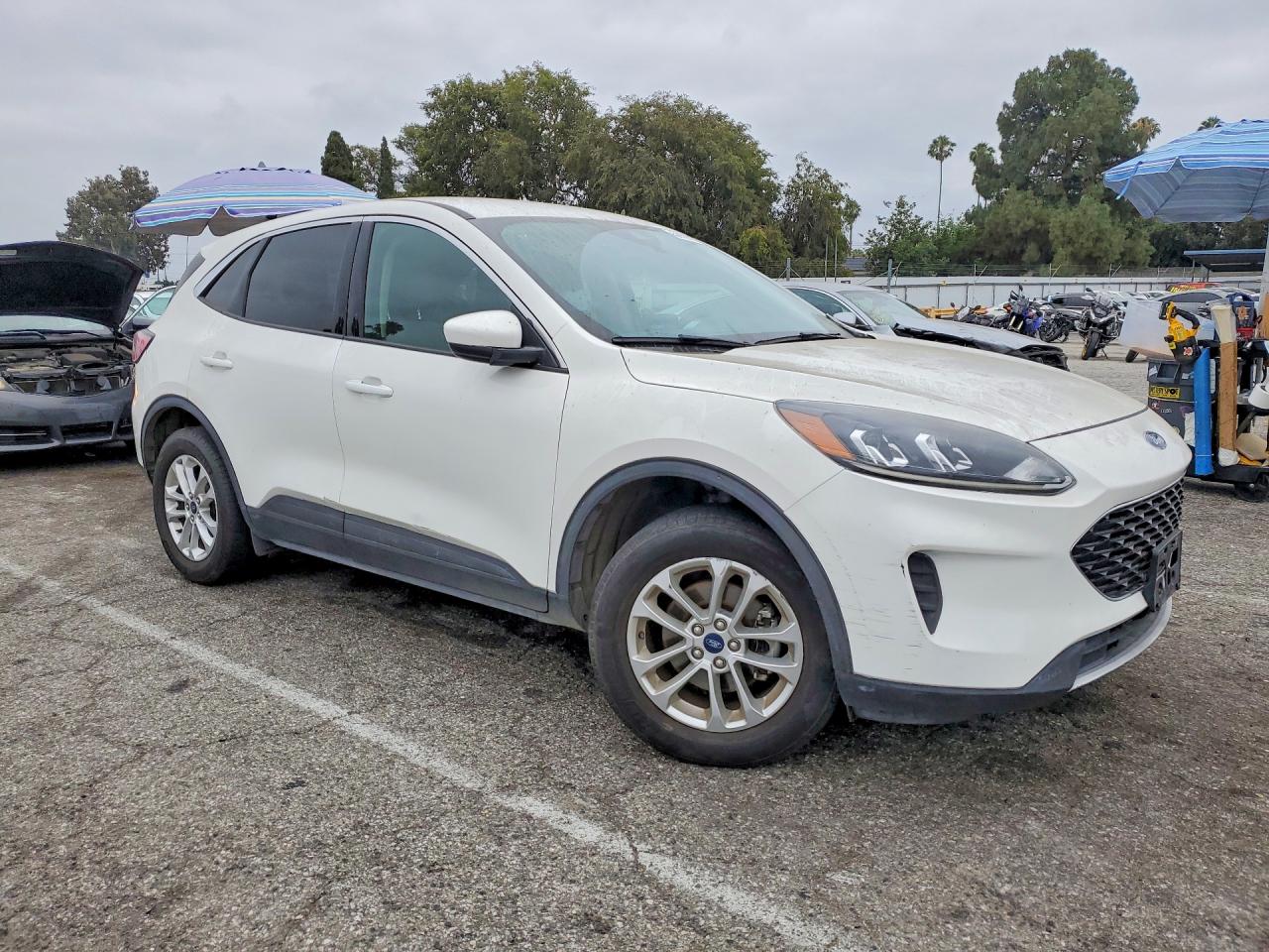 2020 FORD ESCAPE SE — снимка 4