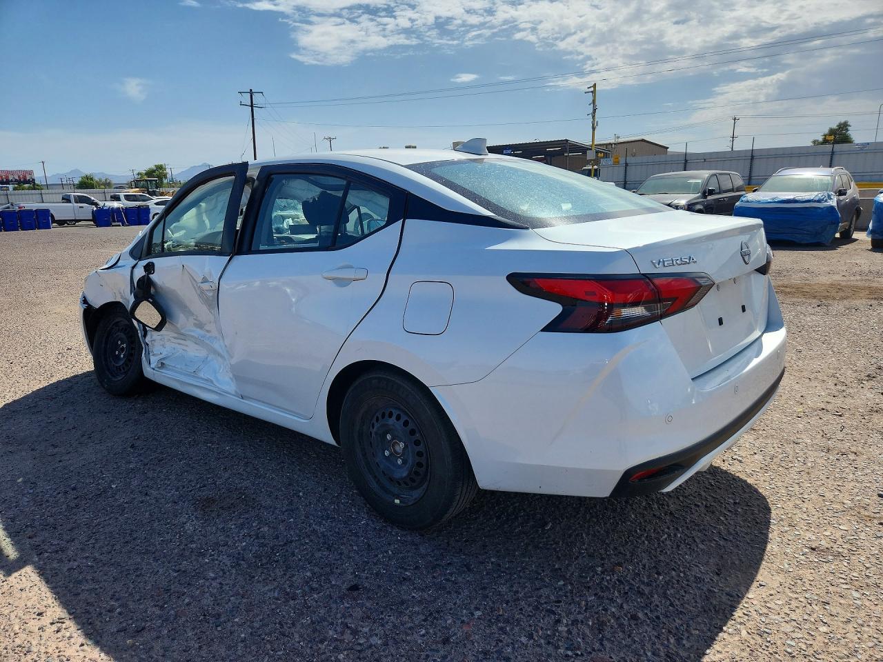 2025 NISSAN VERSA SV — снимка 2