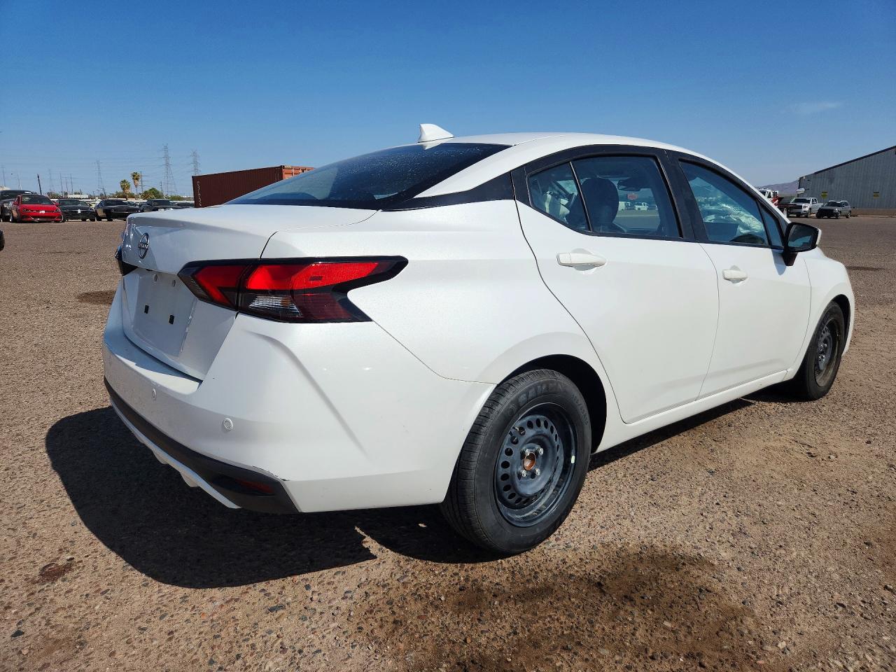 2025 NISSAN VERSA SV — снимка 3