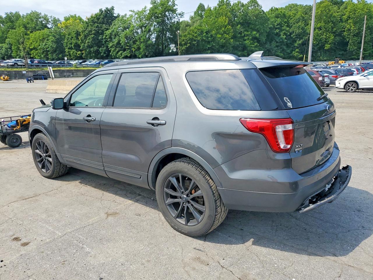 2017 FORD EXPLORER XLT — снимка 2