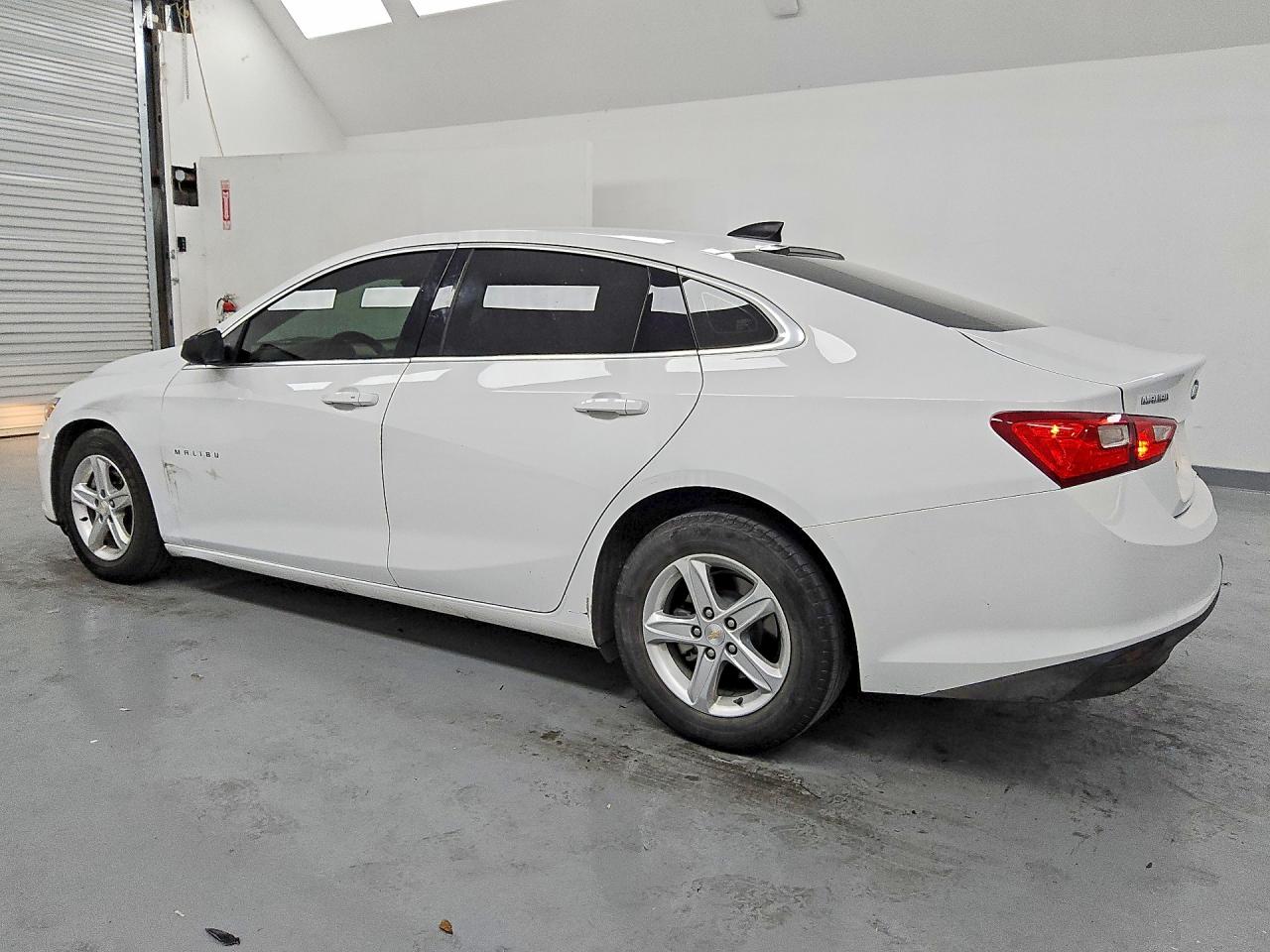 2023 CHEVROLET MALIBU LS — снимка 2