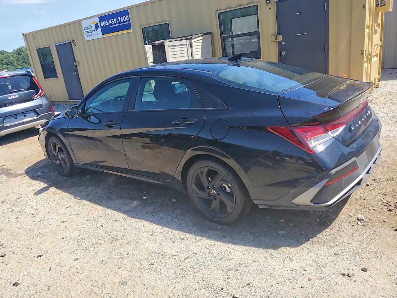 2026 HYUNDAI ELANTRA SEL SPORT — снимка 2