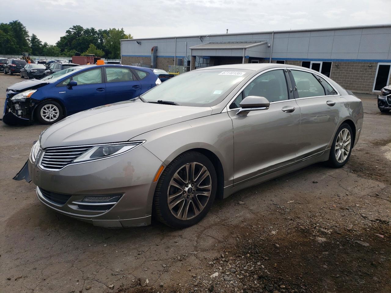 2016 LINCOLN MKZ