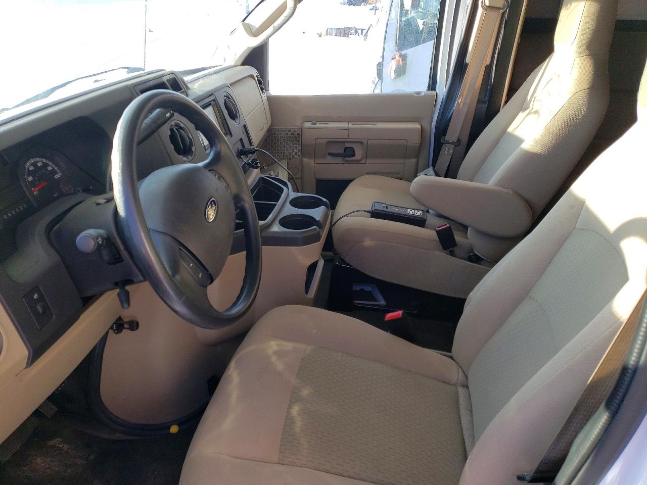 2020 FORD E-450 — снимка 5