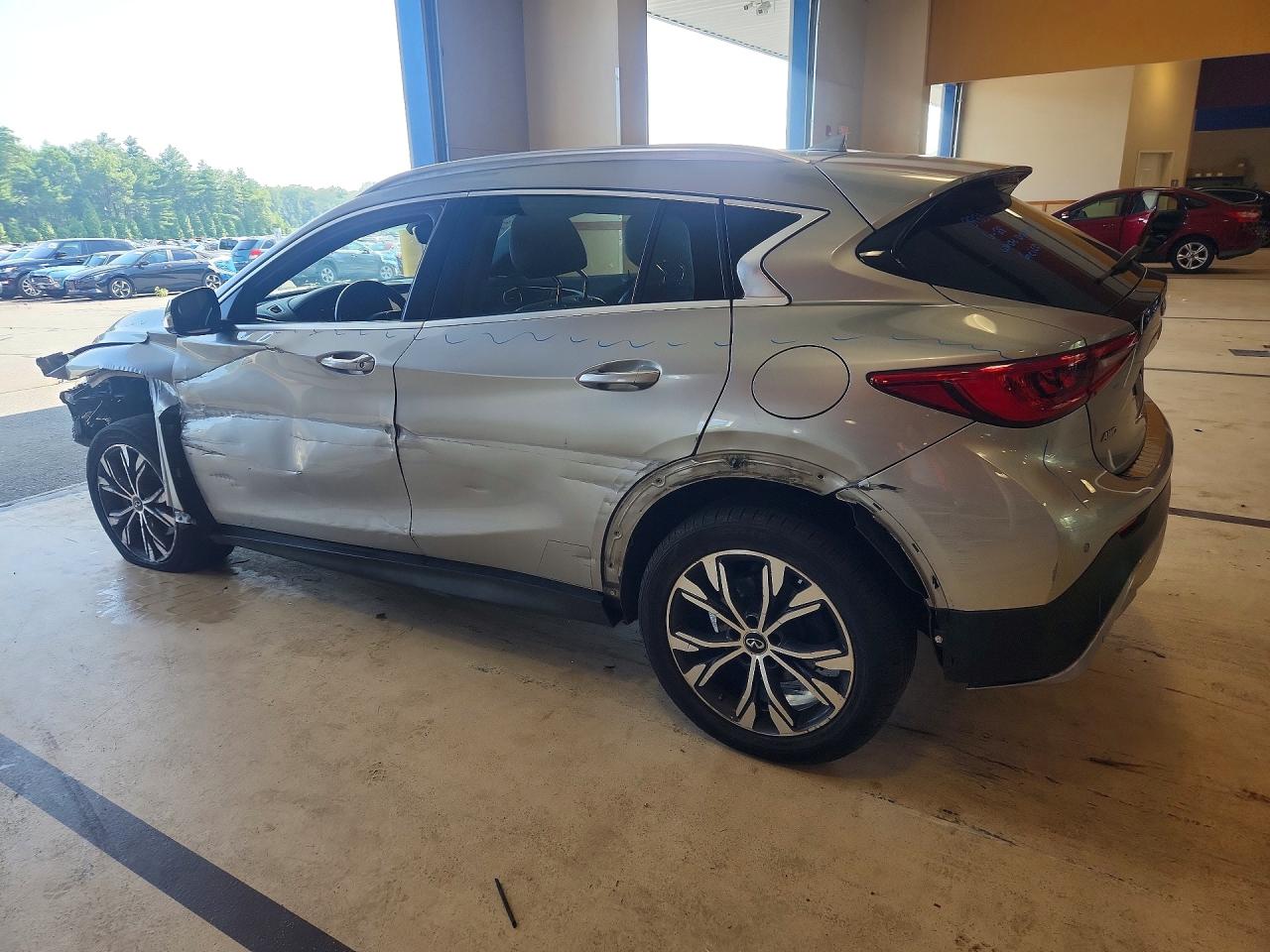 2017 INFINITI QX30 PREMIUM — снимка 2