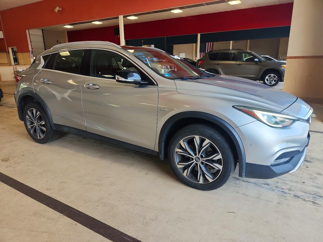 2017 INFINITI QX30 PREMIUM — снимка 4