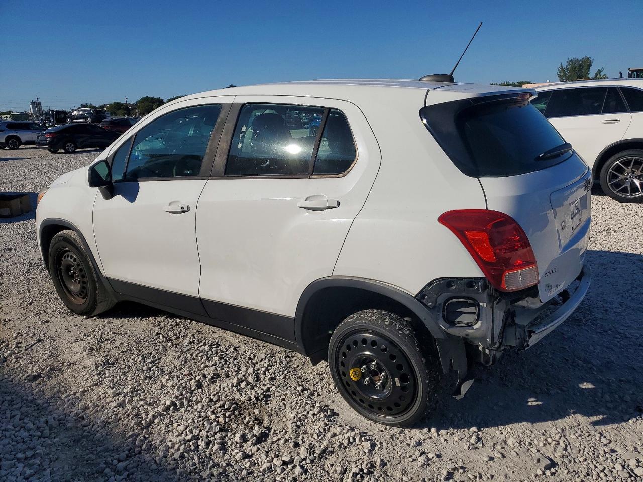 2017 CHEVROLET TRAX LS — снимка 2