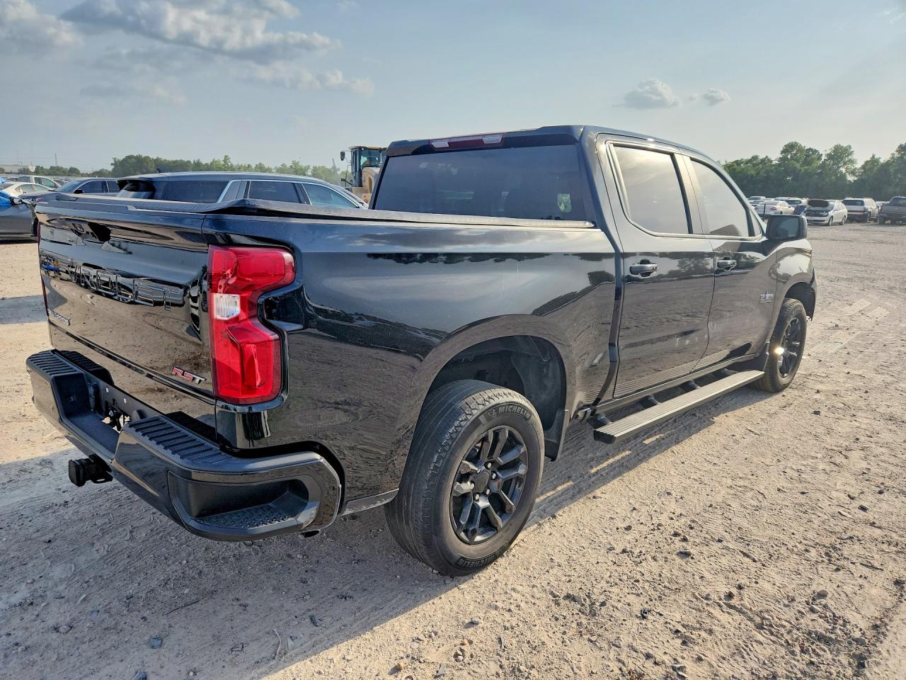 2024 CHEVROLET SILVERADO 1500 C1500 RST — снимка 3