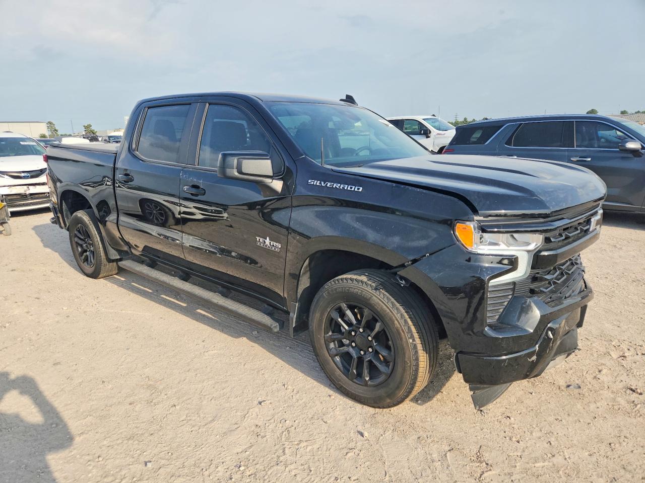 2024 CHEVROLET SILVERADO 1500 C1500 RST — снимка 4