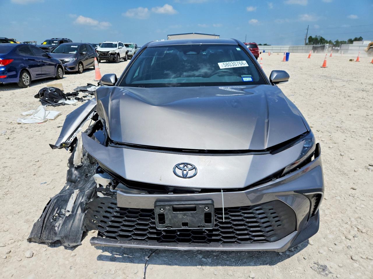 2025 TOYOTA CAMRY SE — снимка 5