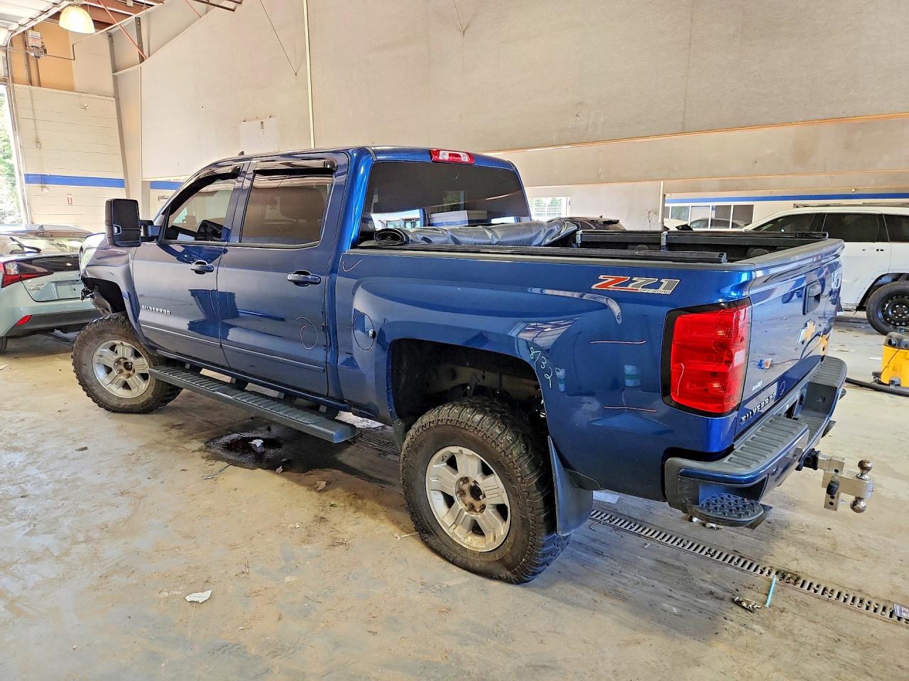 2017 CHEVROLET SILVERADO K1500 LT — снимка 2