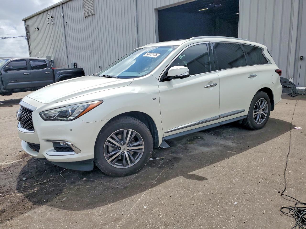 2017 INFINITI QX60 BASE