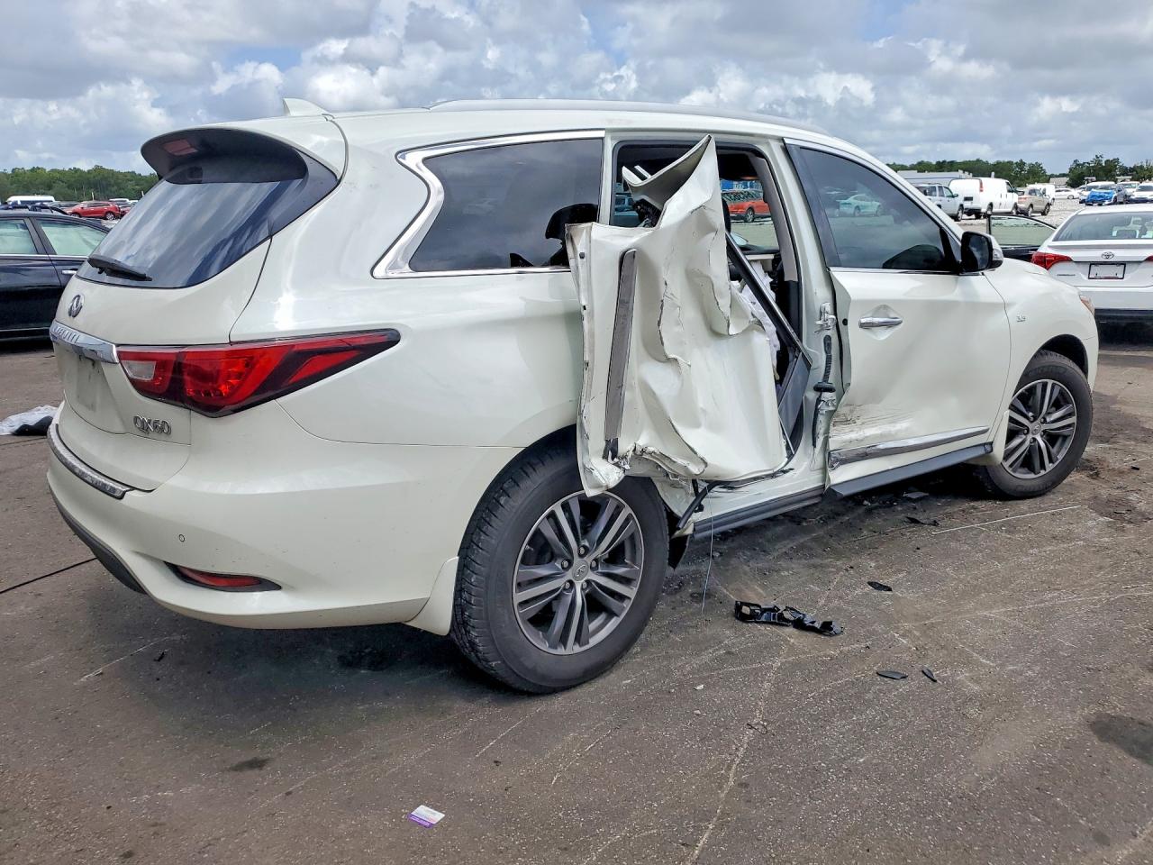 2017 INFINITI QX60 BASE — снимка 3