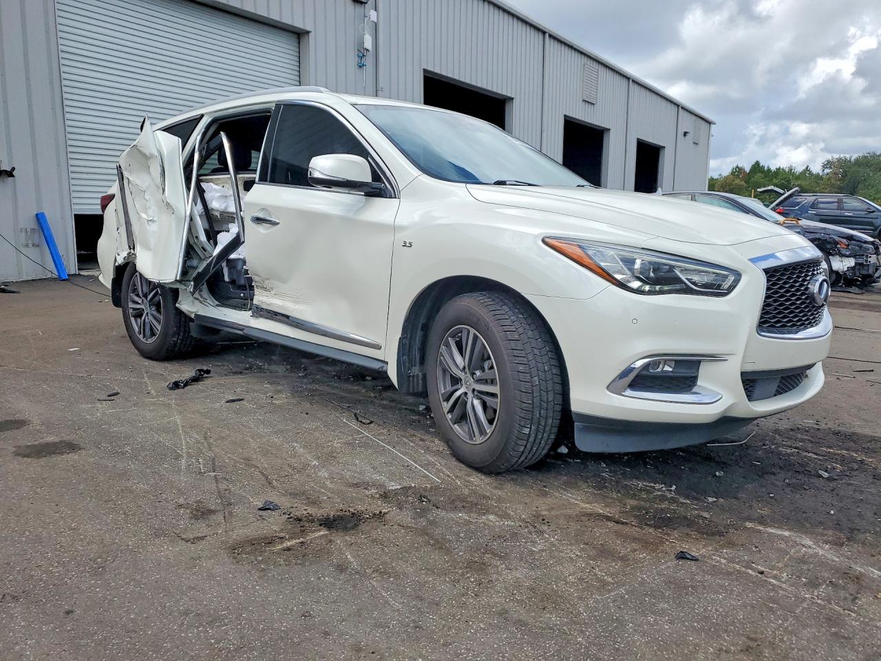 2017 INFINITI QX60 BASE — снимка 4