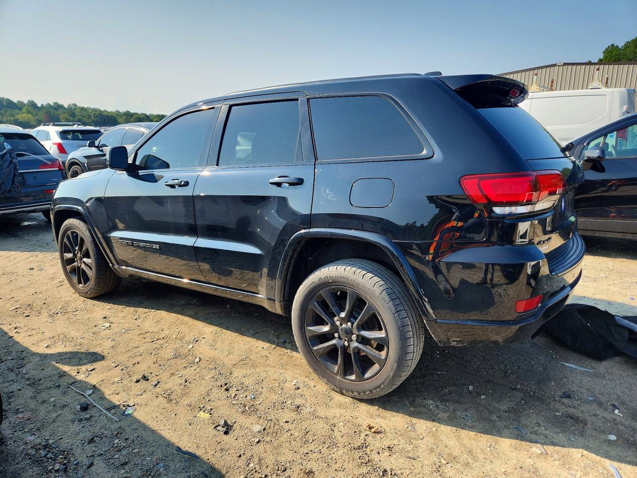 2020 JEEP GRAND CHEROKEE LAREDO — снимка 2