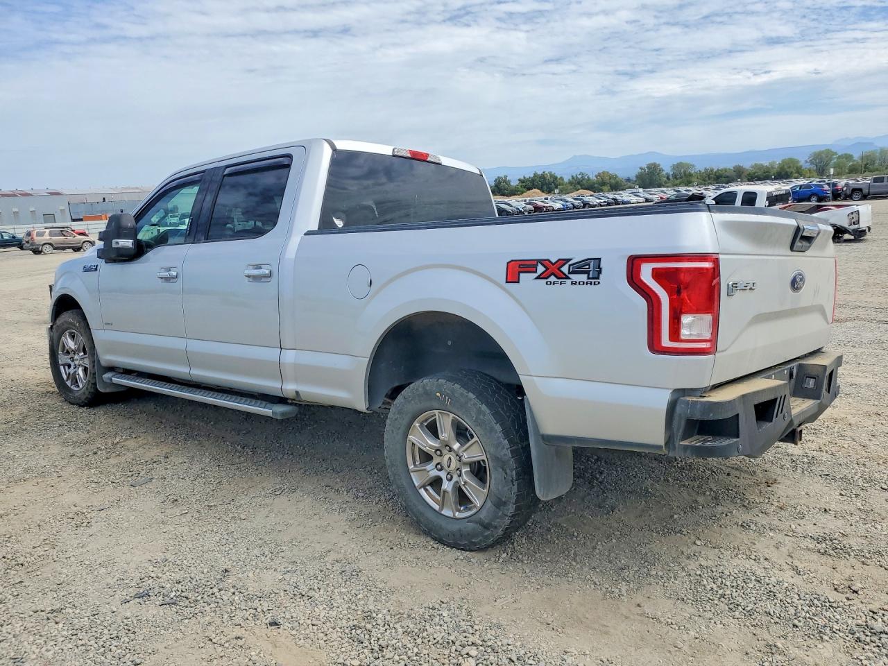 2015 FORD F150 SUPERCREW — снимка 2