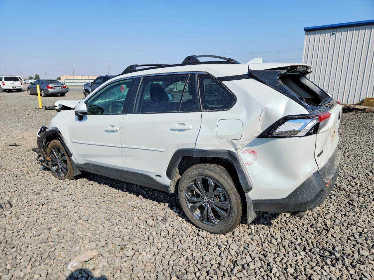 2024 TOYOTA RAV4 XLE PREMIUM — снимка 2