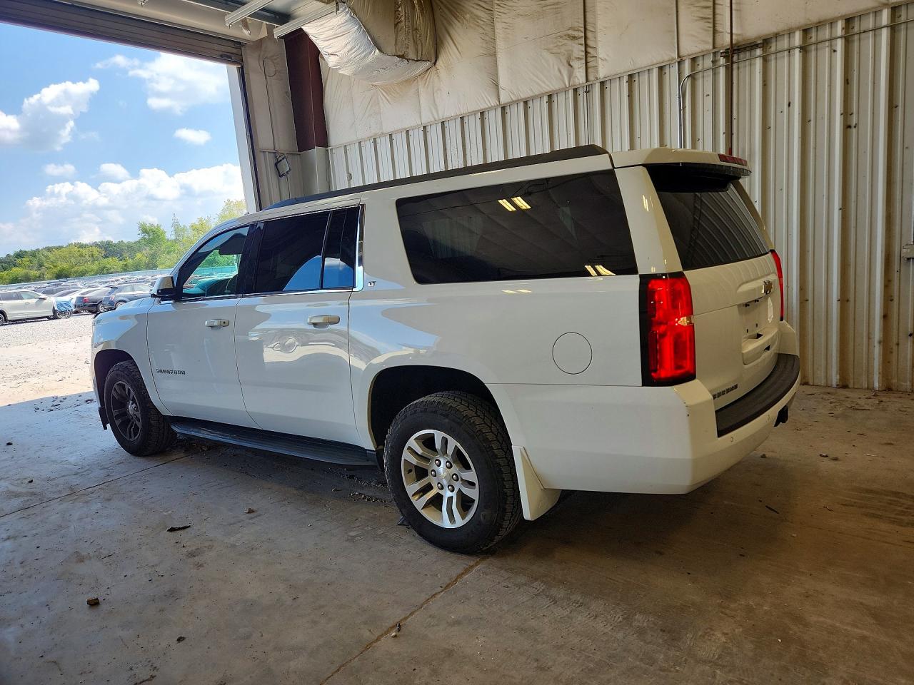 2018 CHEVROLET SUBURBAN K1500 LT — снимка 2