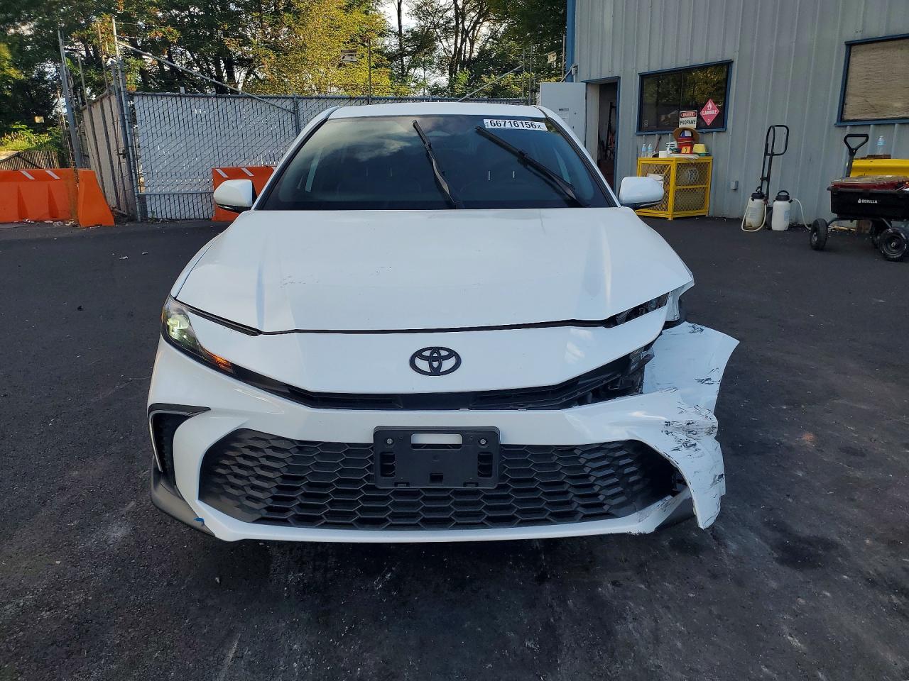 2026 TOYOTA CAMRY SE — снимка 5