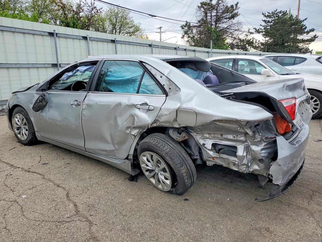 2016 TOYOTA CAMRY LE — снимка 2