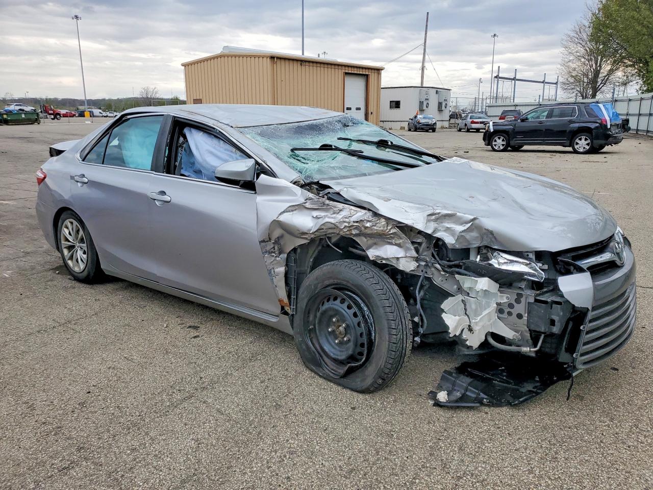 2016 TOYOTA CAMRY LE — снимка 4