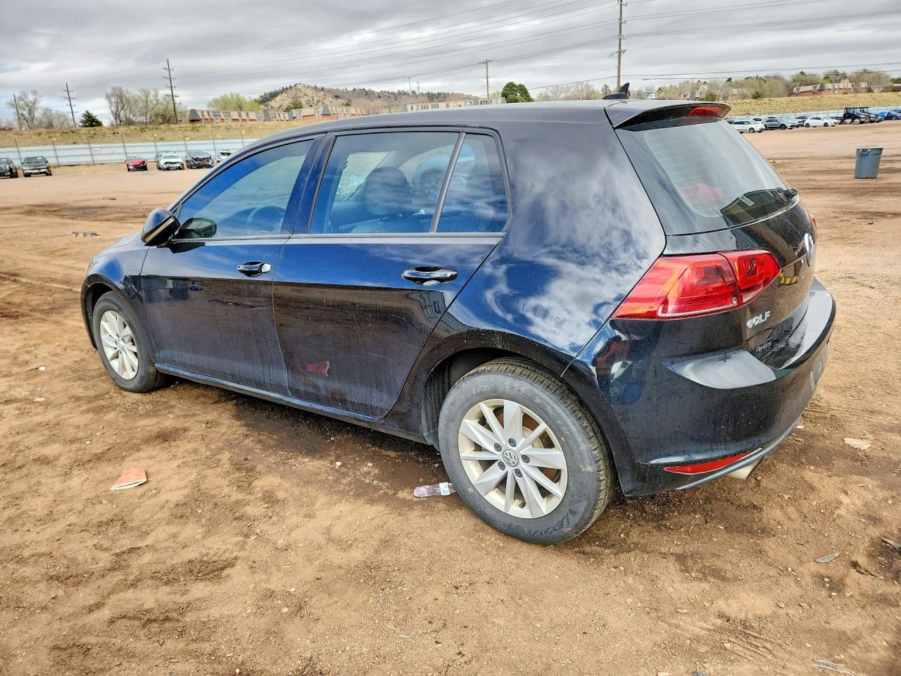 2017 VOLKSWAGEN GOLF S — снимка 2