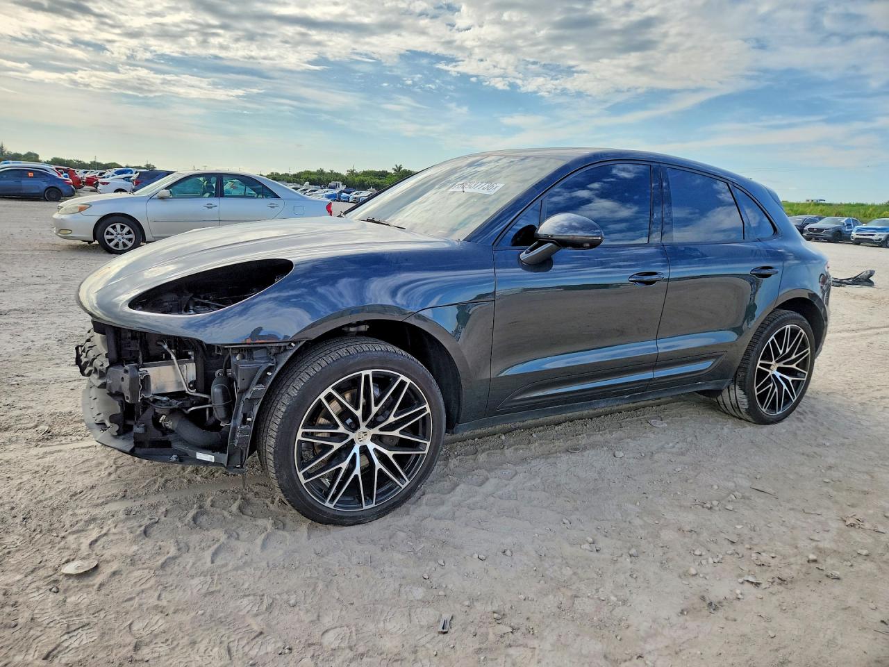 2024 PORSCHE MACAN BASE