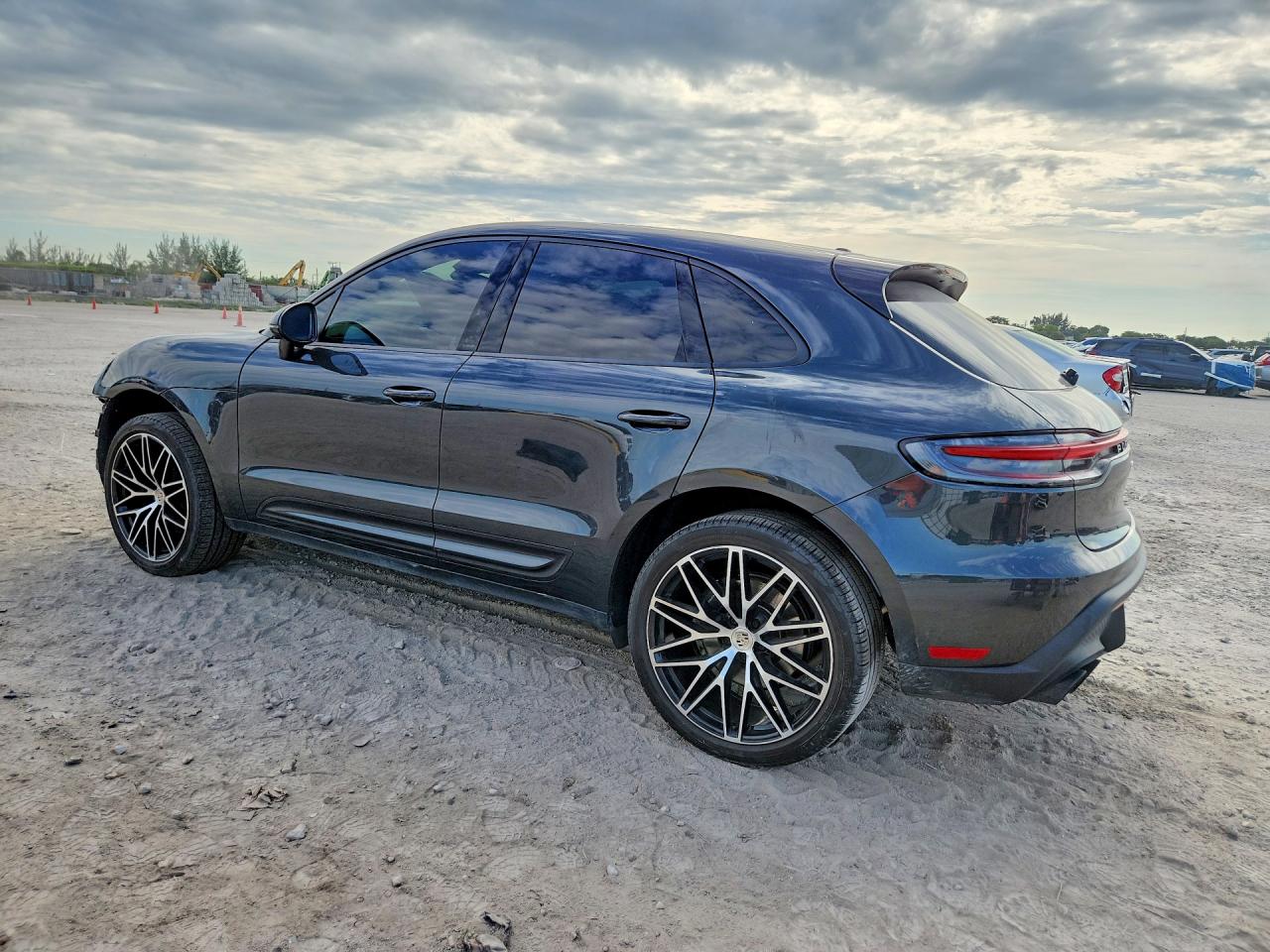 2024 PORSCHE MACAN BASE — снимка 2