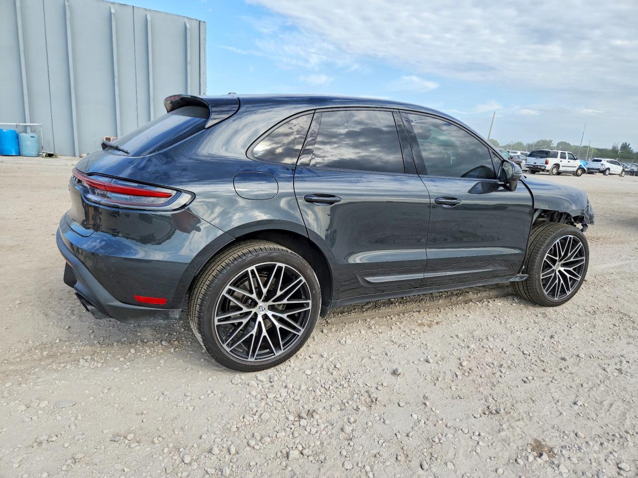 2024 PORSCHE MACAN BASE — снимка 3