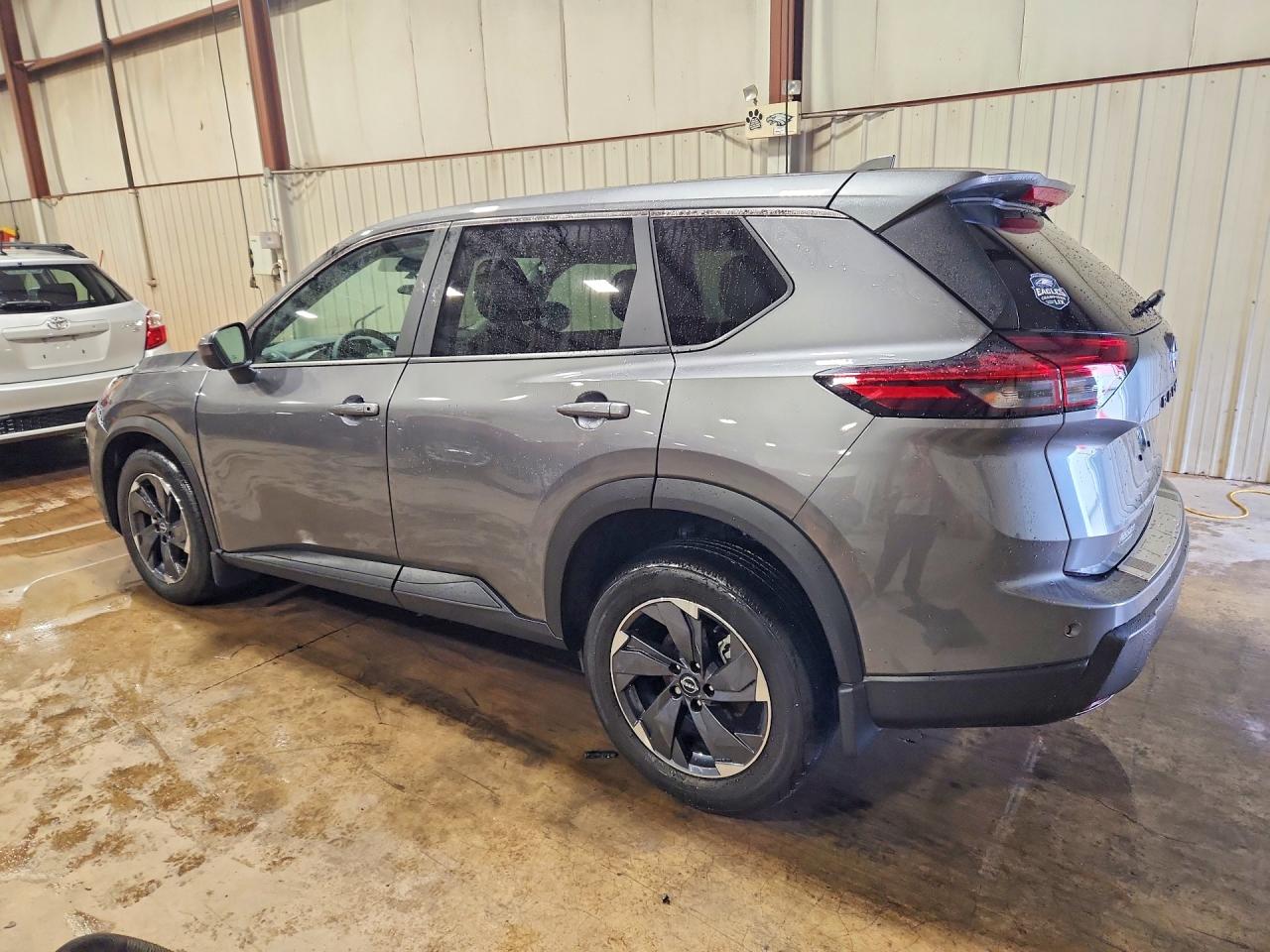 2025 NISSAN ROGUE SV — снимка 2