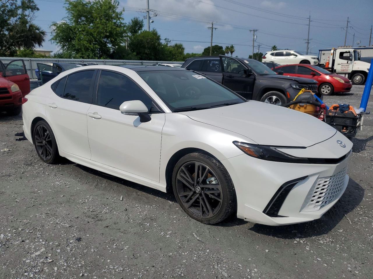 2025 TOYOTA CAMRY XSE — снимка 4