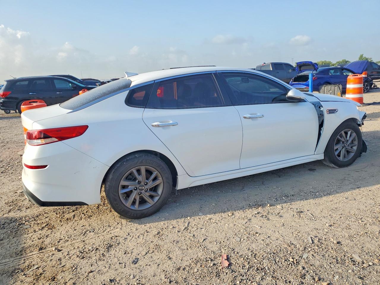 2020 KIA OPTIMA LX — снимка 3