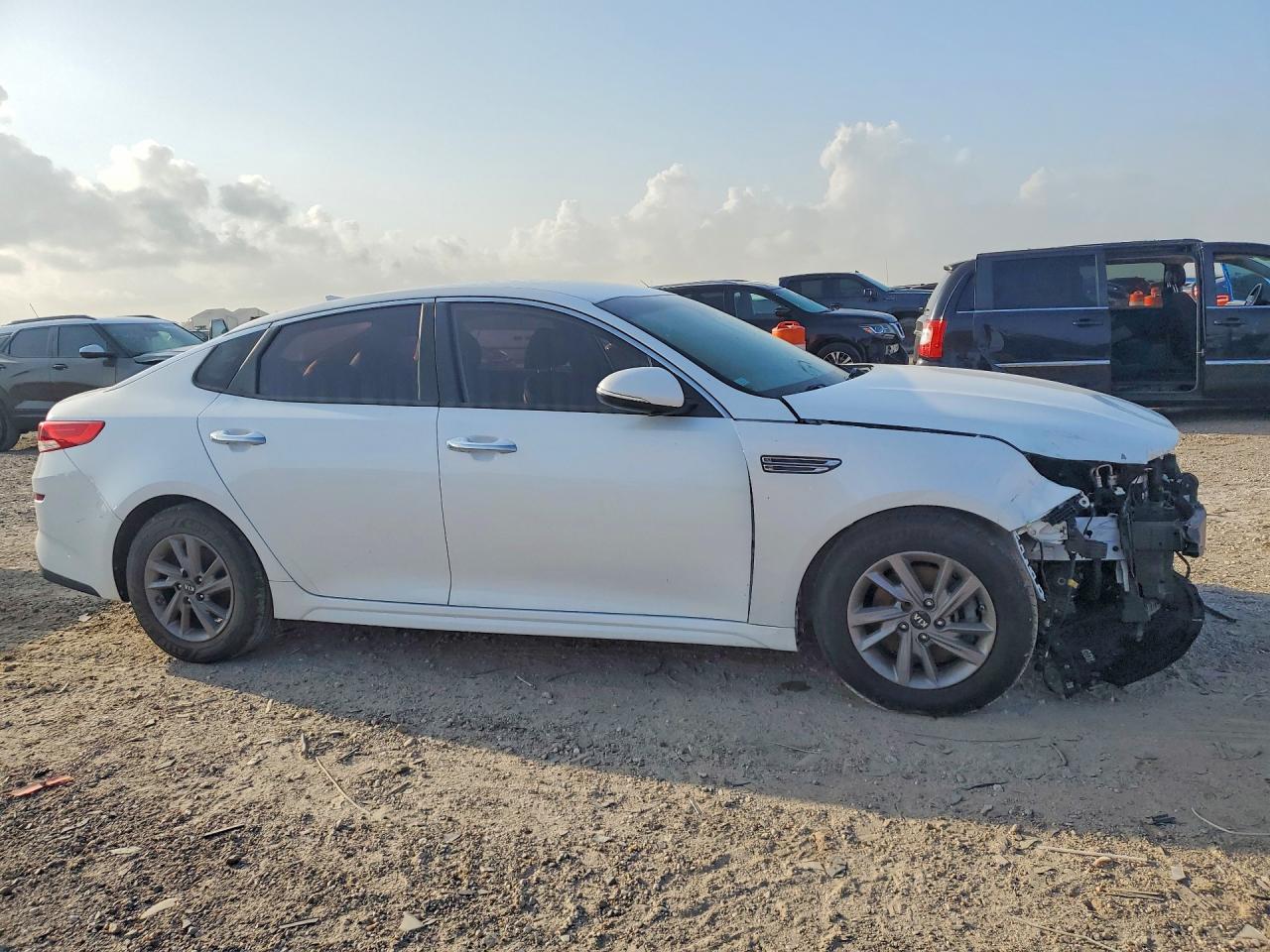 2020 KIA OPTIMA LX — снимка 4